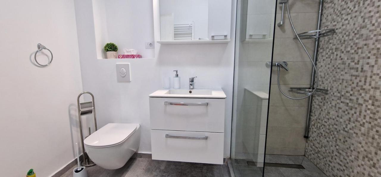 Joy'S Apartment 2 康斯坦察 外观 照片